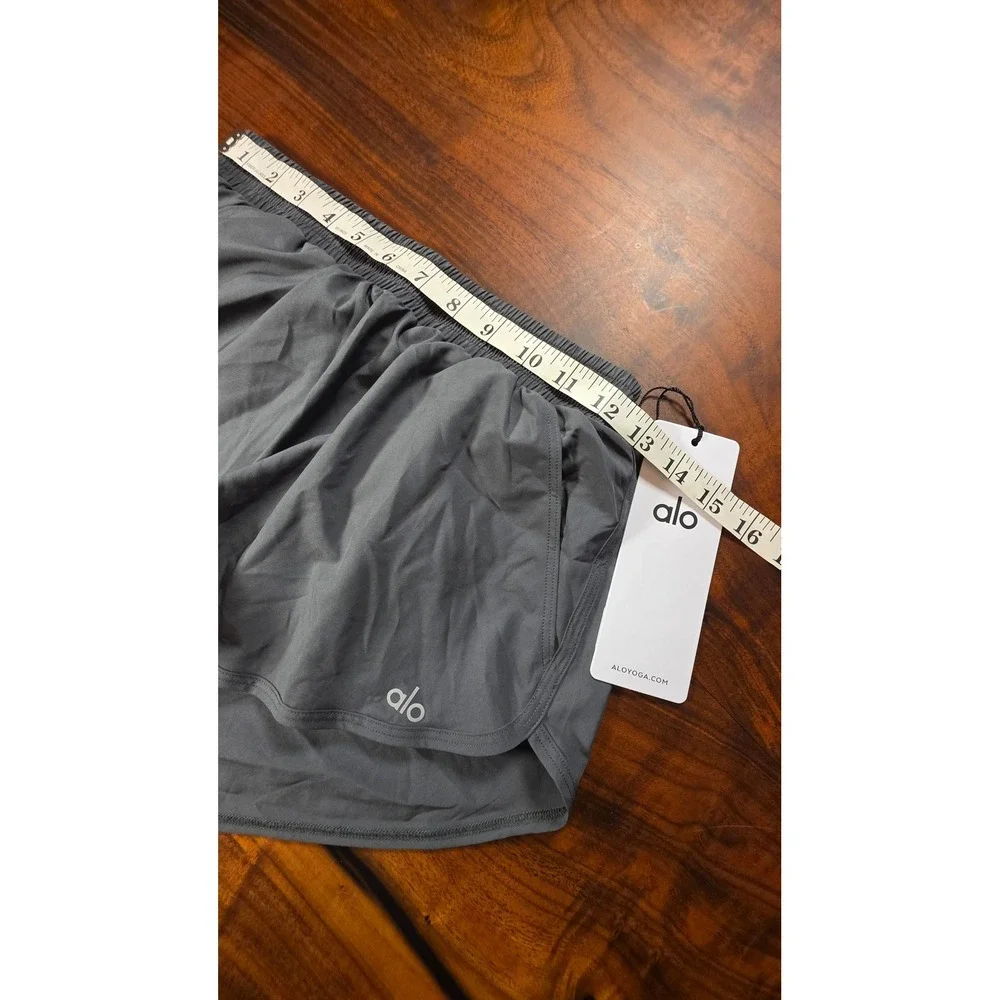 Alo Yoga Ivy Leauge Dolphin Shorts Cactus Activewear Gym Gorpcore Atheleisure